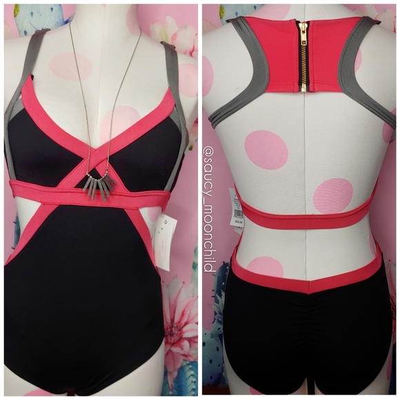 NEW 《 California Kisses 》 Black Cut Out Monokini One Piece Swim Dance Zip XL - Picture 1 of 16